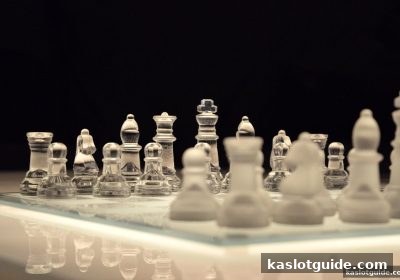ka电子 | 桥牌计分规则与策略深度剖析：从竞技底层到实战进阶